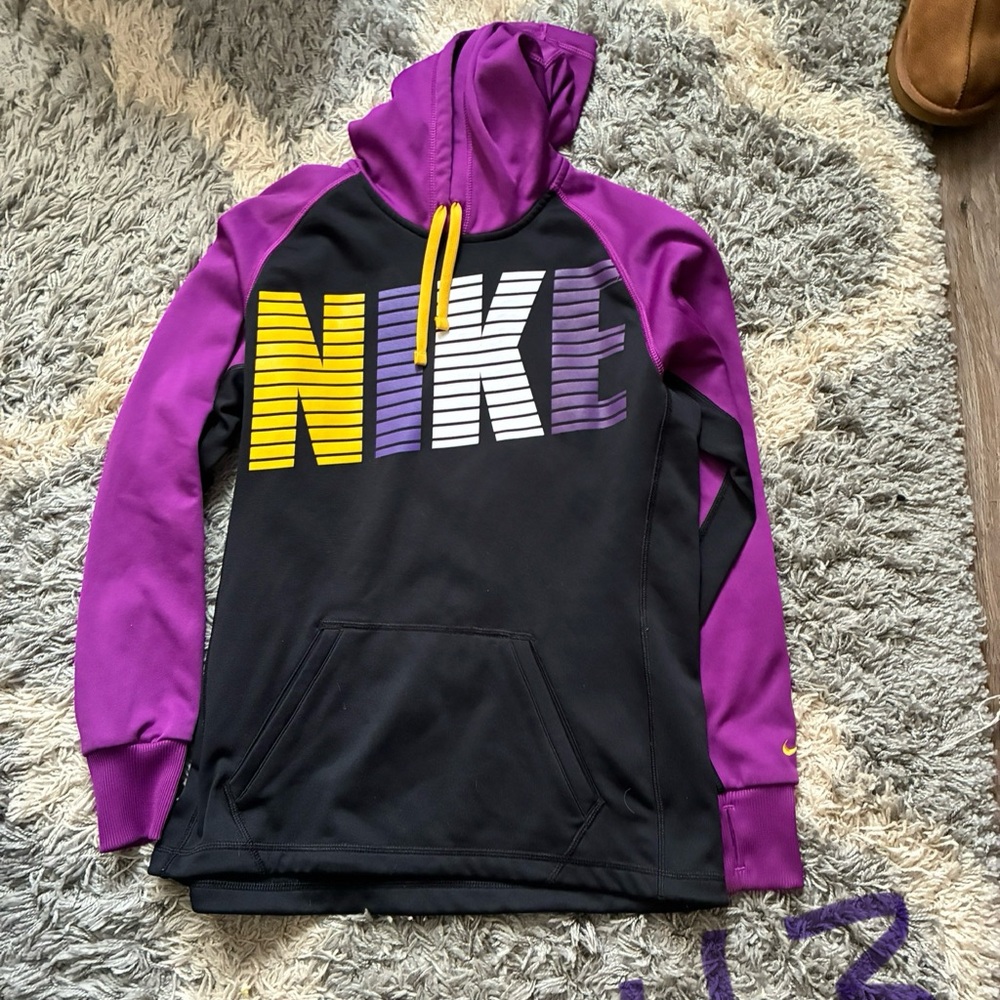 Nike lot women’s small